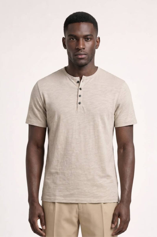 Henley-T-shirt til mænd | Rund hals med knaplukning | Afslappet og casual stil til hverdagen